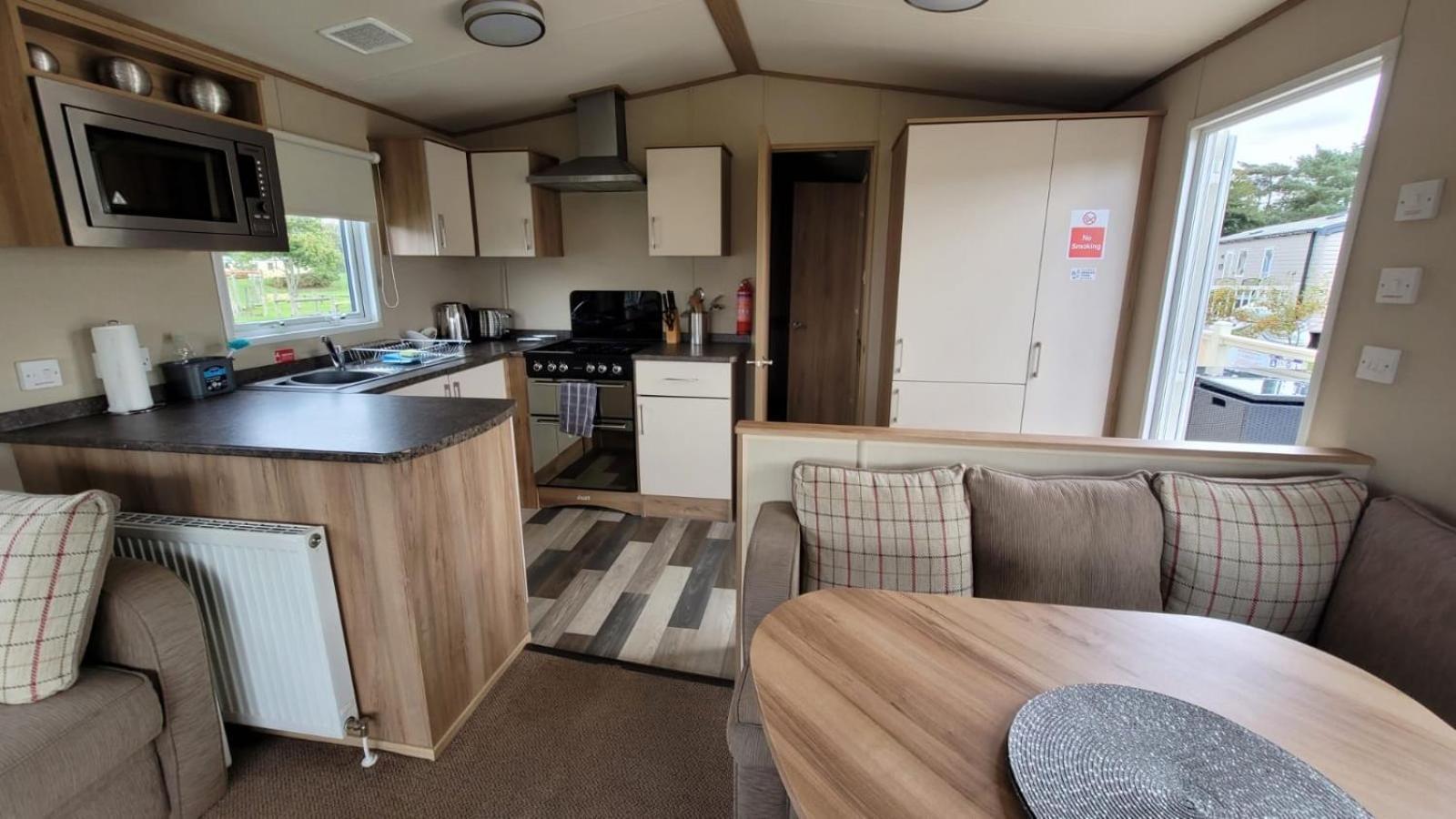 Tattershall Lakes Kingfisher Caravan 8 Berth With Hot Tub & Wifi Zewnętrze zdjęcie