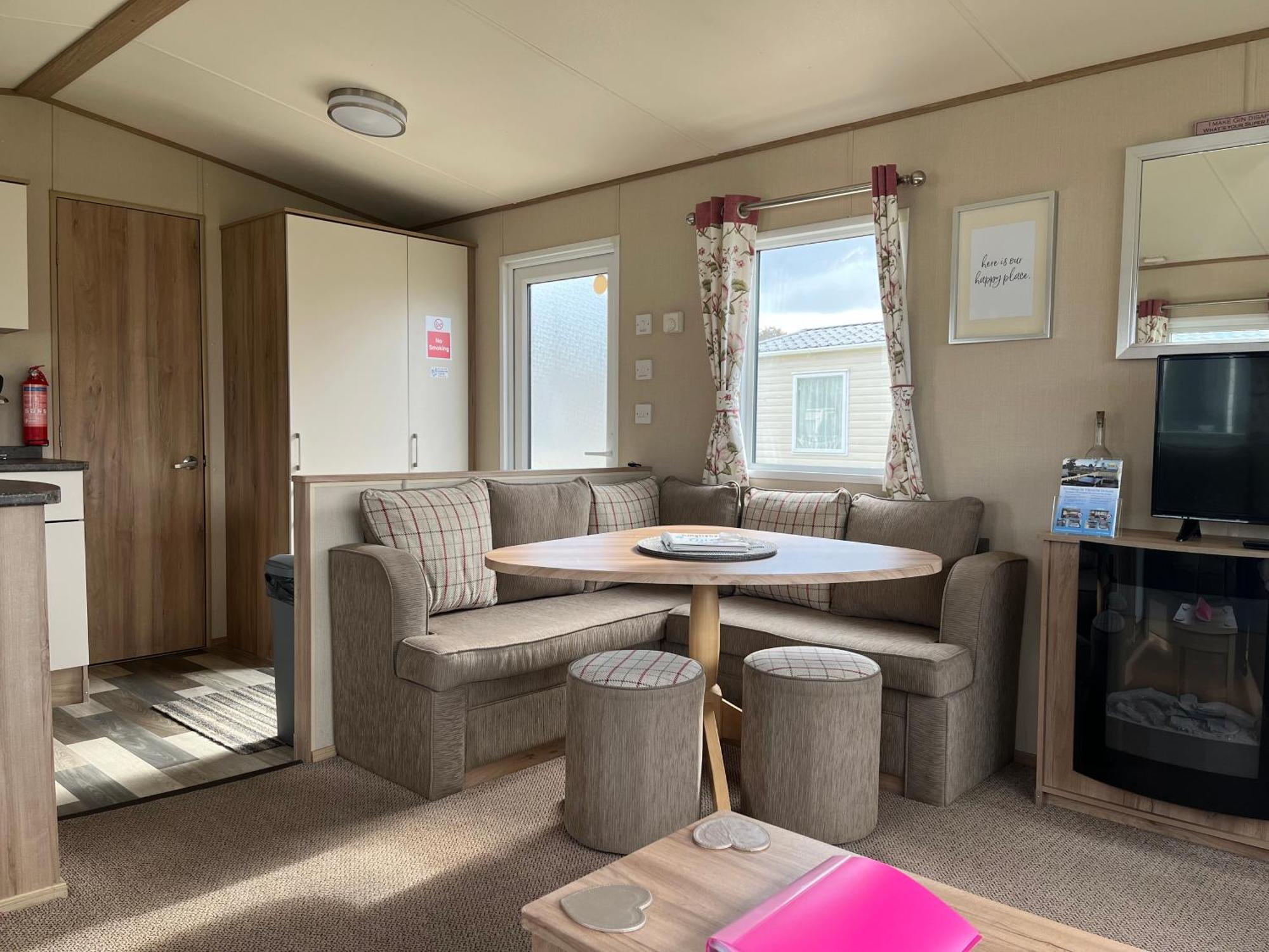 Tattershall Lakes Kingfisher Caravan 8 Berth With Hot Tub & Wifi Zewnętrze zdjęcie